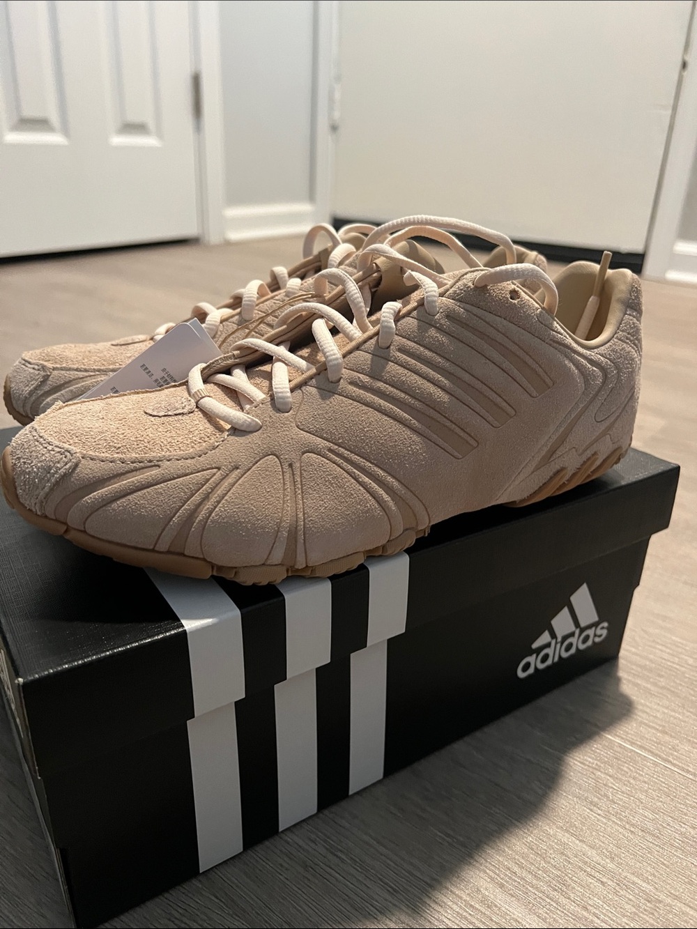 Adidas Women's Suede Sneakers in Light Beige Ghost Sprint
